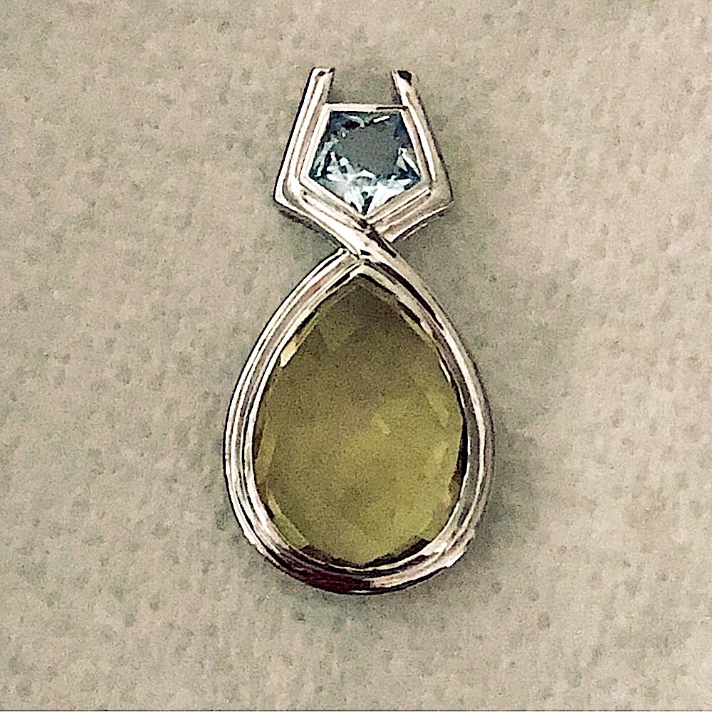 $325  14K White Gold Designer Estate Pendant  Marked FP 14K CHINA